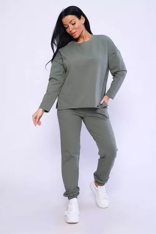 Костюм 80024 оливковый последний размер