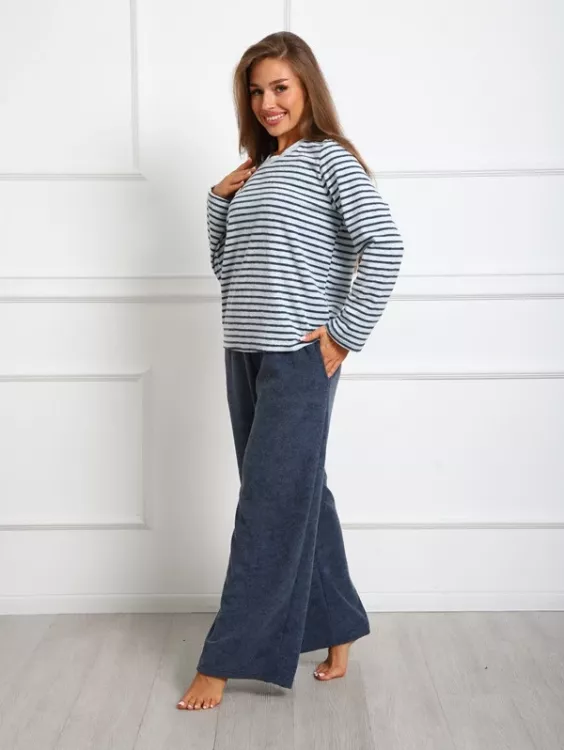 Костюм женский с брюками 633439