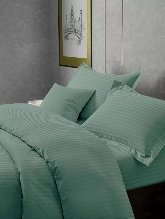 Постельное белье сатин страйп с простыней на резинке - Аквамарин